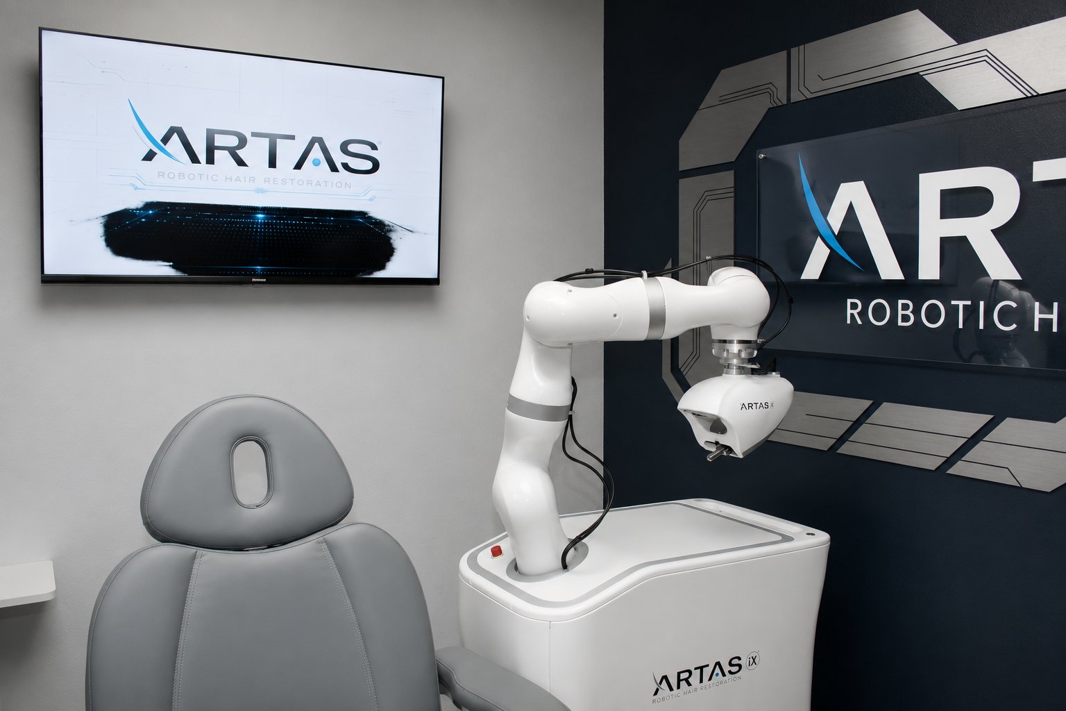 ARTAS iX robotic system and in-room display in the ARTAS treatment room at Revive